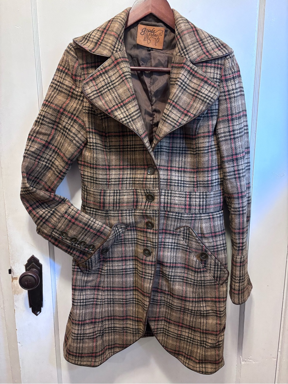 Women's Equestrian Plaid Wool Blend Coat - Tan/Brown/Red